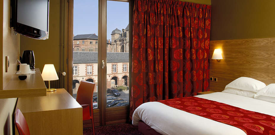 Hôtel de la Tour Maje - Chambre standard