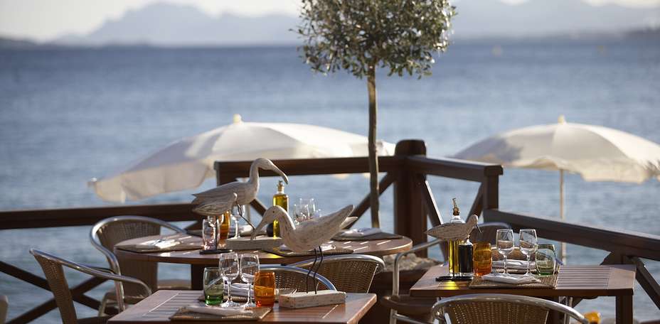 Garden Beach Hotel - Restaurant