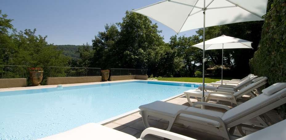 Château de la tour du Puits - Piscine extérieure