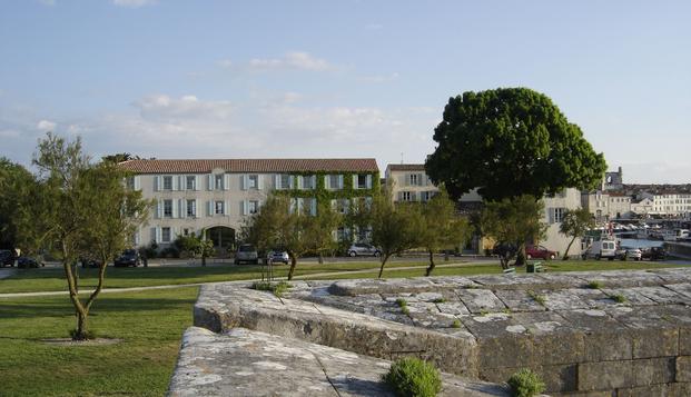 hotel Hôtel le GalionSaint Martin de Ré (17)