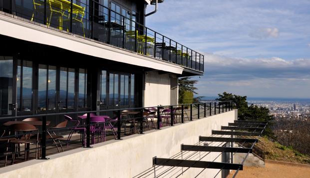 hotel L'Ermitage Hôtel Cuisine-à-mangerSaint-Cyr-au-Mont-d'Or