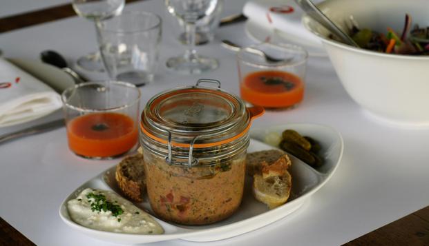 hotel L'Ermitage Hôtel Cuisine-à-mangerSaint-Cyr-au-Mont-d'Or