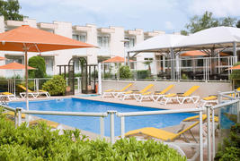 Novotel Orléans La Source - Piscine extérieure
