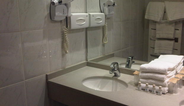 hotel Hôtel Mona LisaNéris les Bains (03)