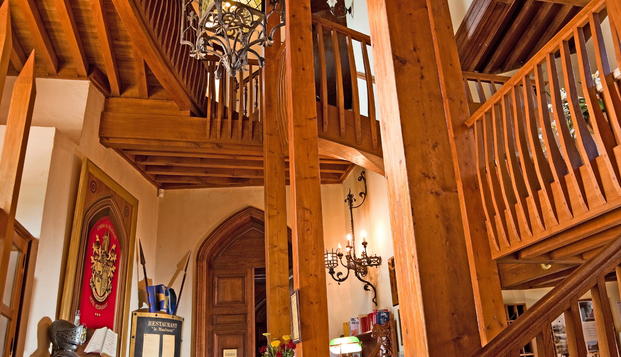 hotel Château de Maulmont  Saint Priest Bramefant (63)