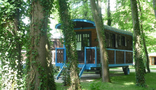 hotel Roulottes et Cabanes de la ChampagneBar sur Aube (10)