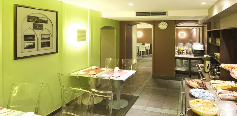 Hôtel Magenta - Salle de petit-déjeuner