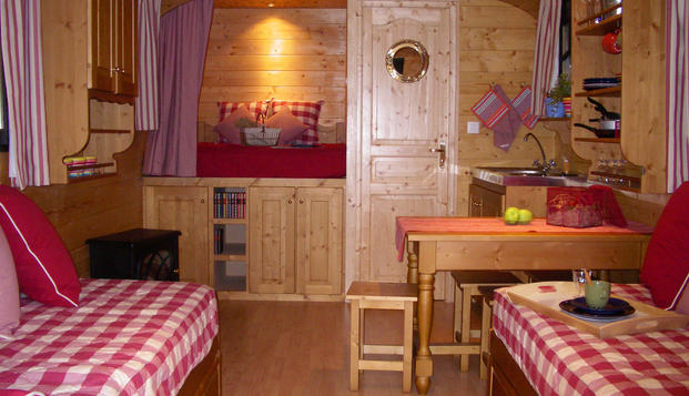 hotel Roulottes et Cabanes de la ChampagneBar sur Aube (10)