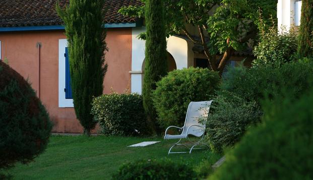 hotel Domaine de la Petite IsleL'Isle sur la Sorgue (84)