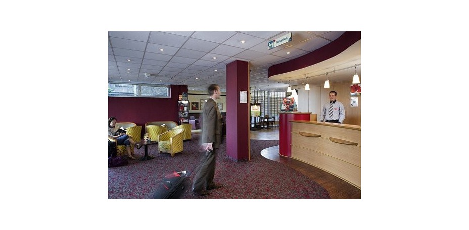 Ibis Mons Centre Gare - 
