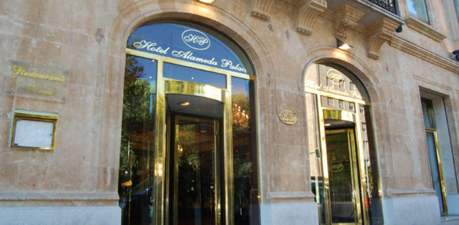 Hotel Alameda Palace - Façade