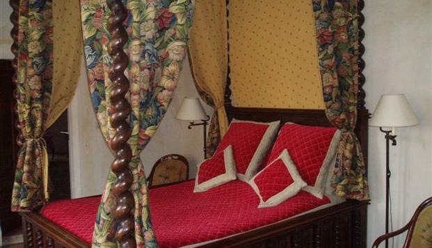 hotel Château de Saint LoupSaint Loup Lamairé (79)