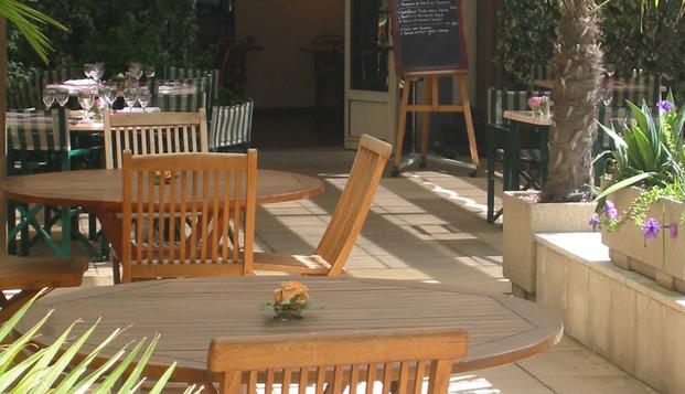 hotel Mercure Bordeaux Château ChartronsBordeaux (33)