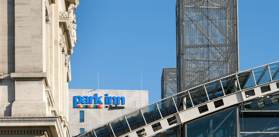 Park Inn by Radisson Leuven - 
