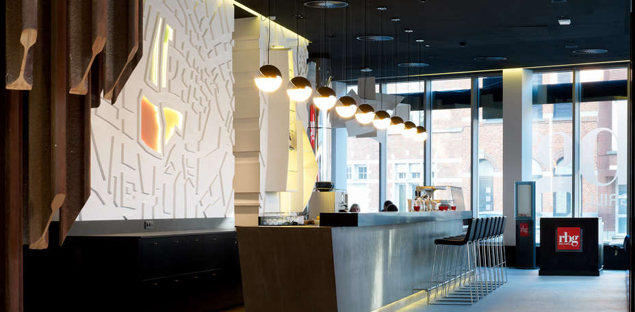 Park Inn by Radisson Leuven - 