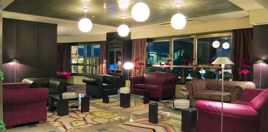 Hotel Carlton Plaza - 
