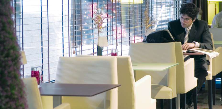 Hotel Carlton Plaza - 