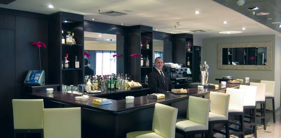 Hotel Carlton Plaza - 