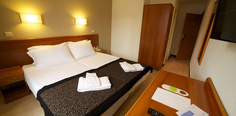 Hotel Floris Ustel Midi - 