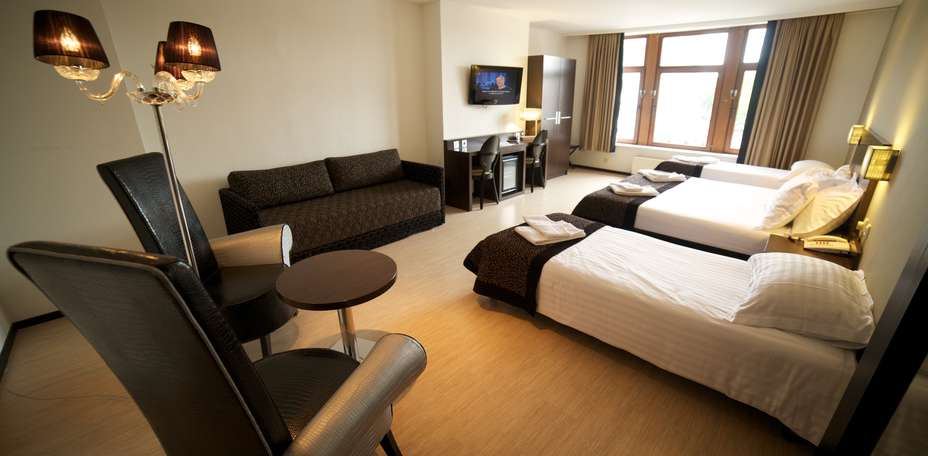 Hotel Floris Ustel Midi - 
