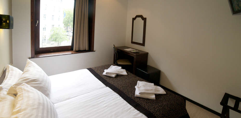 Hotel Floris Ustel Midi - 