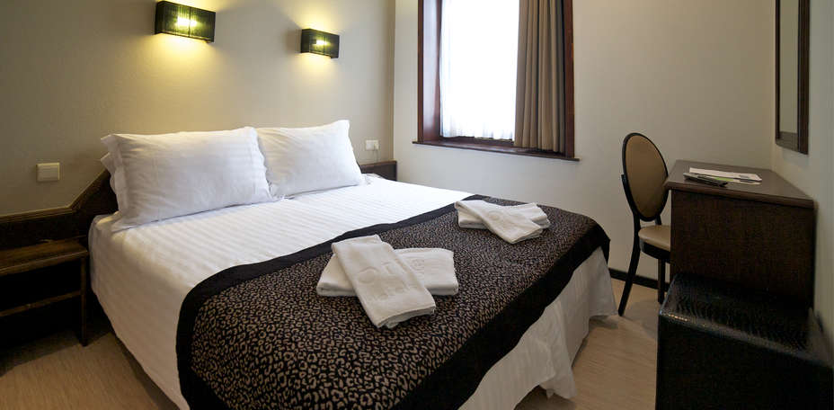 Hotel Floris Ustel Midi - 