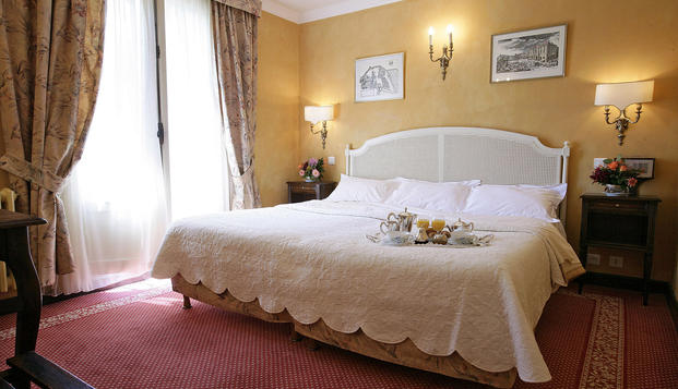 hotel La Bonne étapeChâteau Arnoux (04)