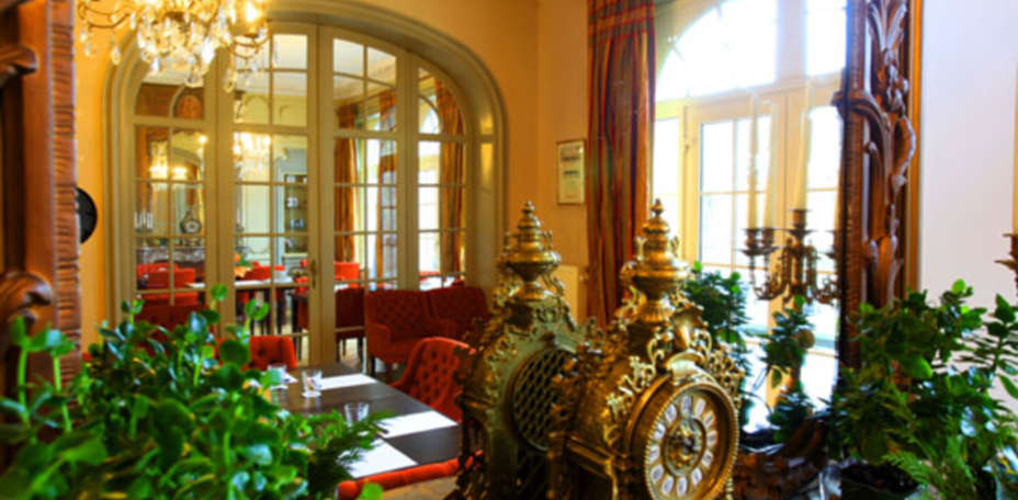 Best Western Premier Villa des Fleurs - Salon