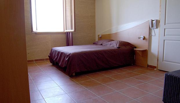 hotel Le Clos BoiséThéziers (30)