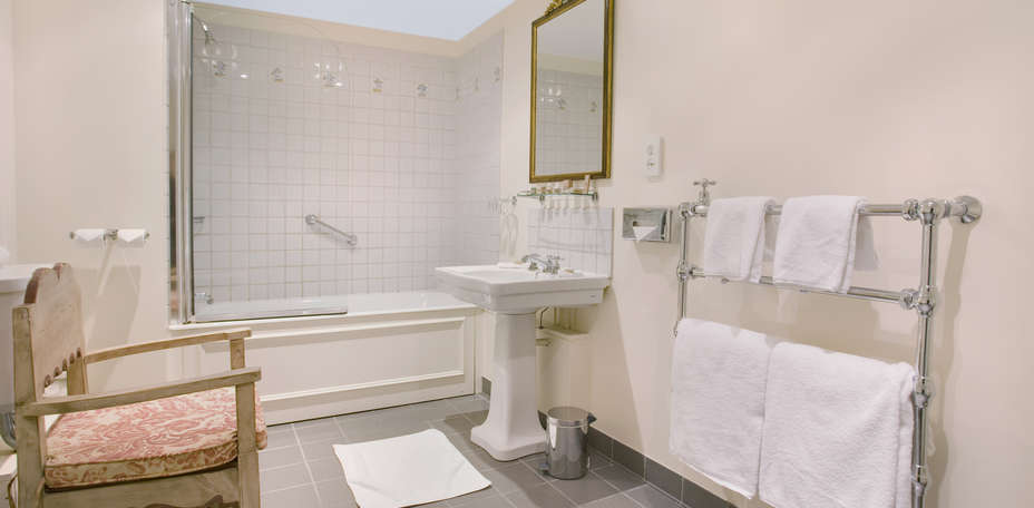 Manoir de Gressy  - Salle de bain standard