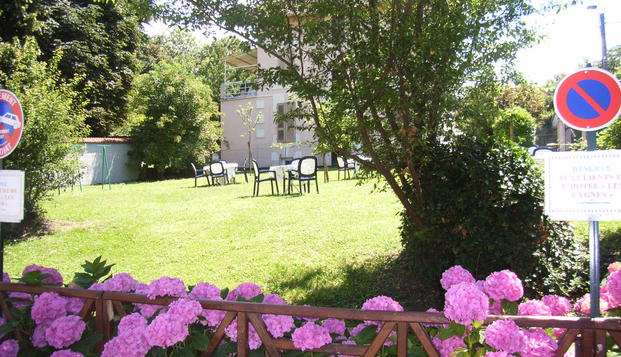 hotel Hôtel Les CygnesEvian les Bains (74)