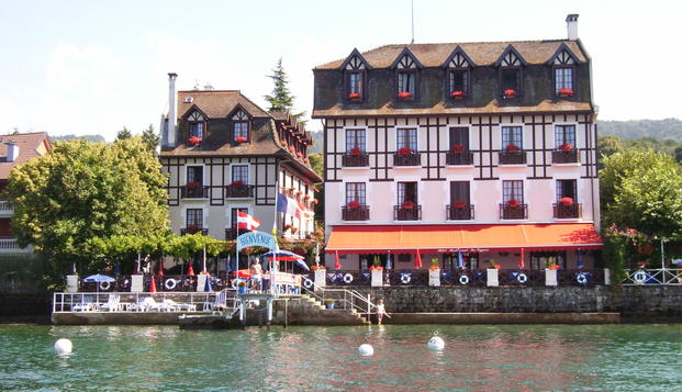 hotel Hôtel Les CygnesEvian les Bains (74)