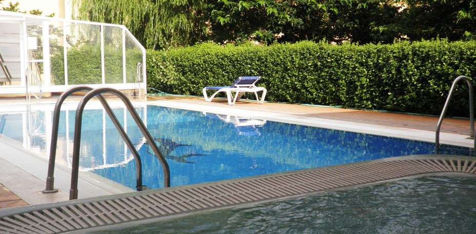 Hotel de Montaña Rubielos - Piscine extérieure