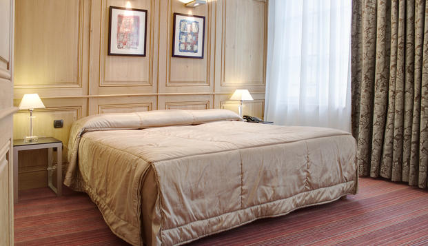 hotel Hôtel de BourgtherouldeRouen (76)