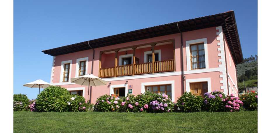 Hotel Puerta del Oriente - Façade