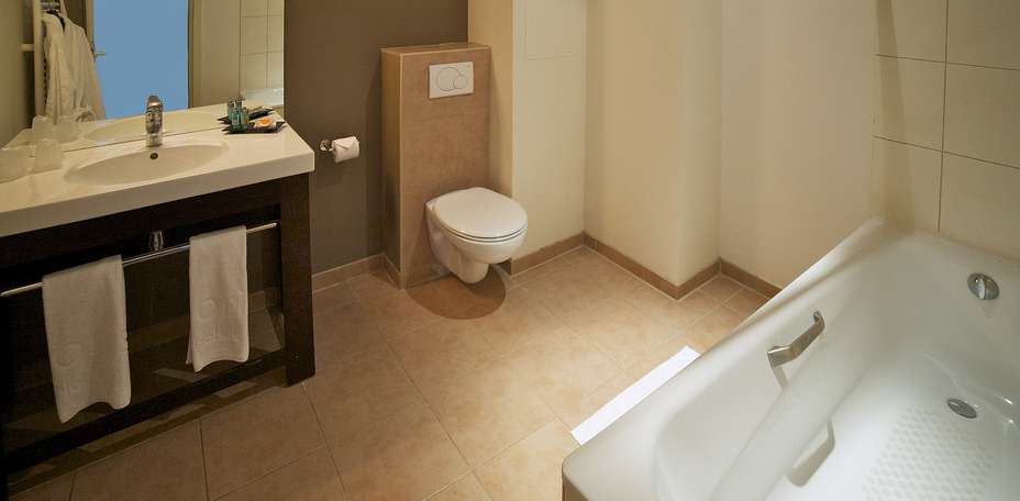 Floris Hotel Avenue - 