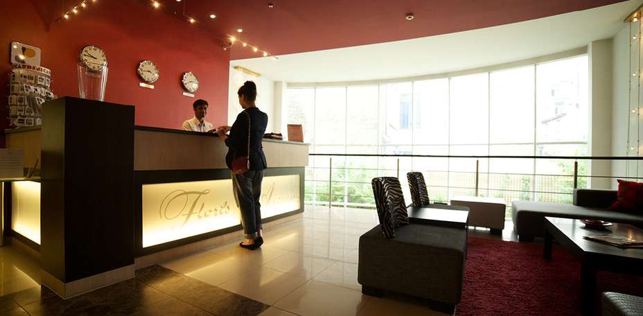 Floris Hotel Avenue - 