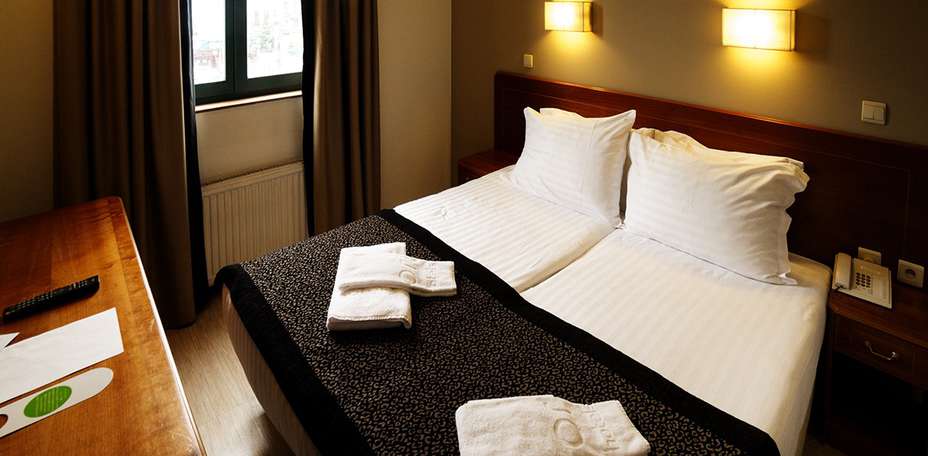 Hotel Floris Ustel Midi - 
