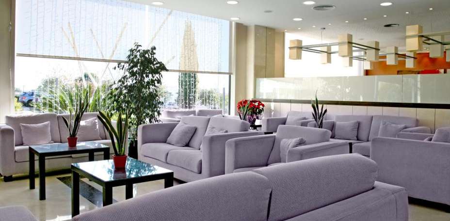 Hotel Class - Hall