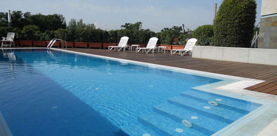 Hotel Class - Piscina Exterior