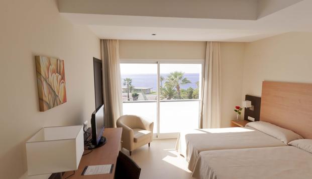 hotel Hotel IsdabeEstepona