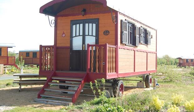 hotel Les Roulottes du BerryLignières