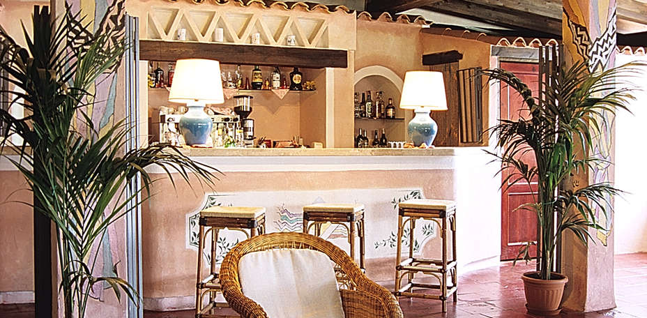 Colonna Beach Hotel & Residence - 