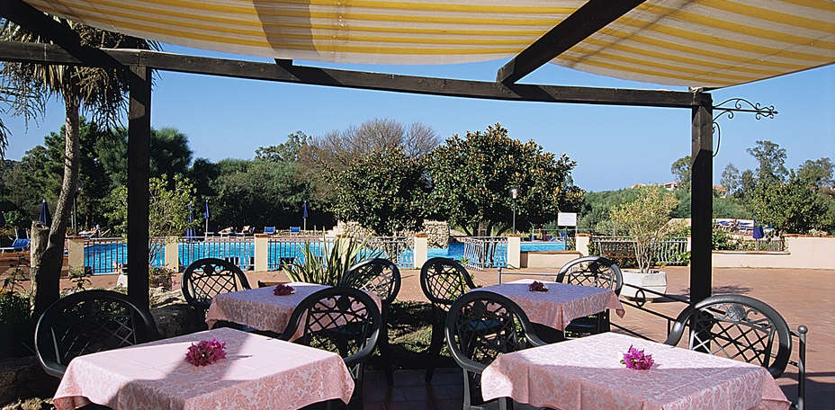 Colonna Beach Hotel & Residence - 