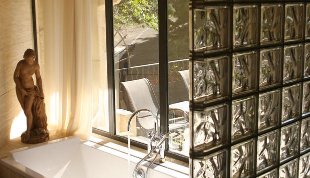 hotel Oustau de BaumanièreLes Baux de Provence (13)