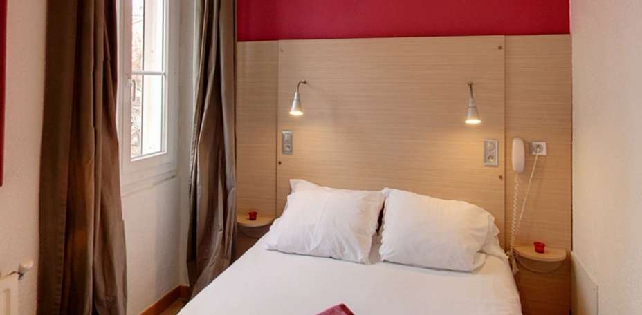 Hôtel Edmond Rostand - Chambre standard