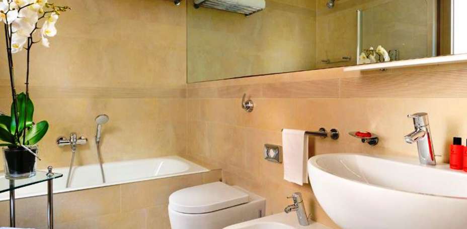 Grand Hotel Beverly Hills - 