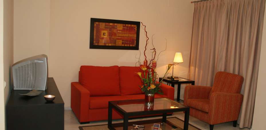 Apartamentos Turísticos Lux Sevilla Bormujos - Studio