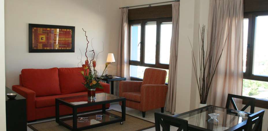 Apartamentos Turísticos Lux Sevilla Bormujos - Studio