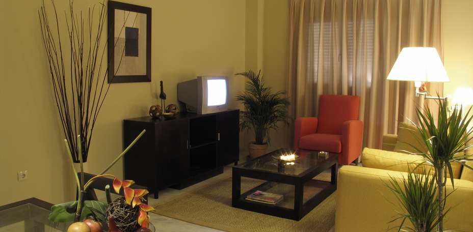 Apartamentos Turísticos Lux Sevilla Bormujos - Studio